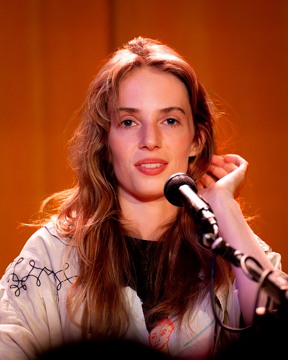 Maya Hawke